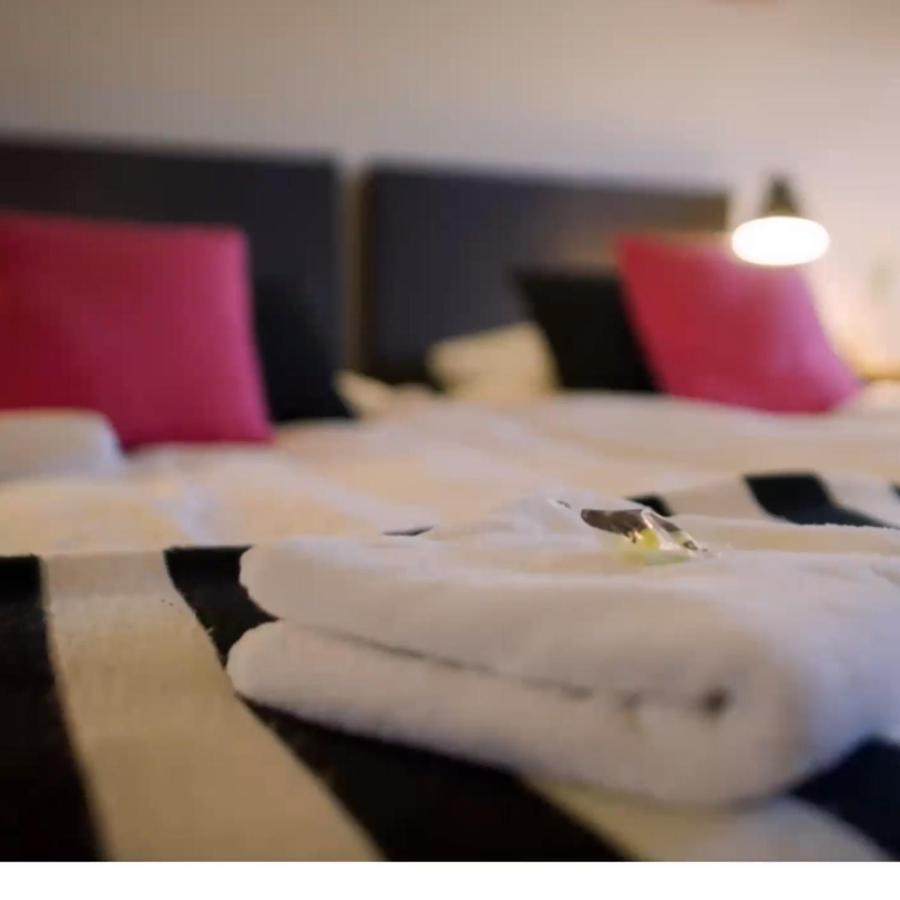 Rheezerstee Bed and Breakfast Exteriör bild