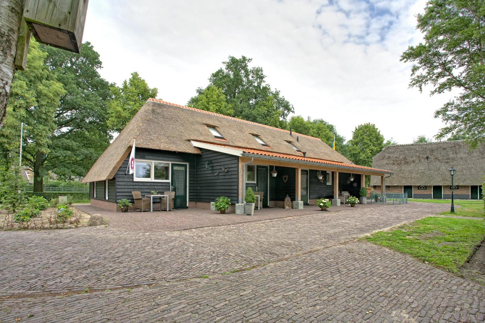 Rheezerstee Bed and Breakfast Exteriör bild