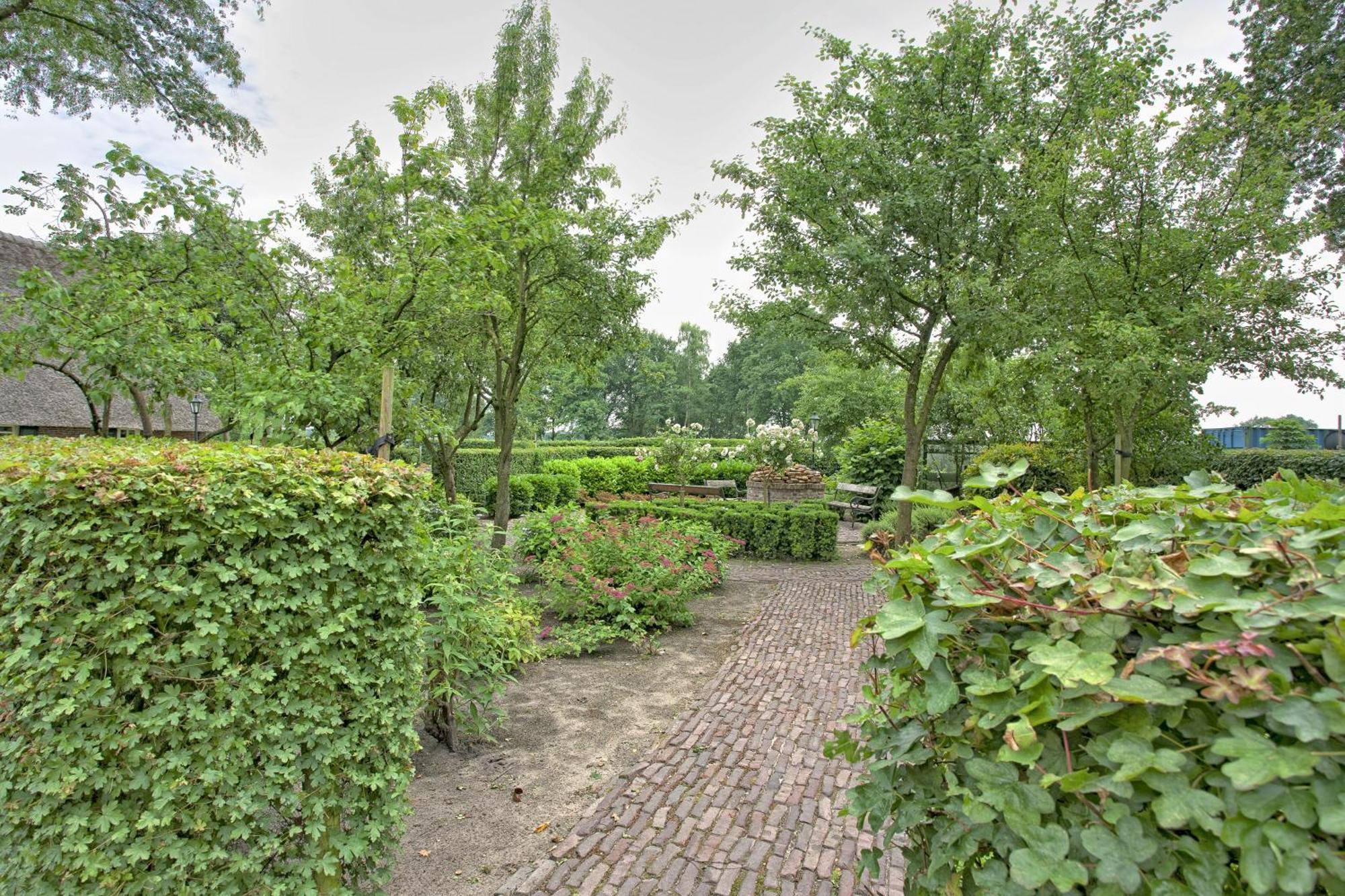 Rheezerstee Bed and Breakfast Exteriör bild