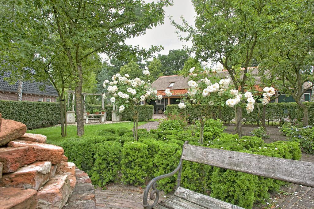 Rheezerstee Bed and Breakfast Exteriör bild