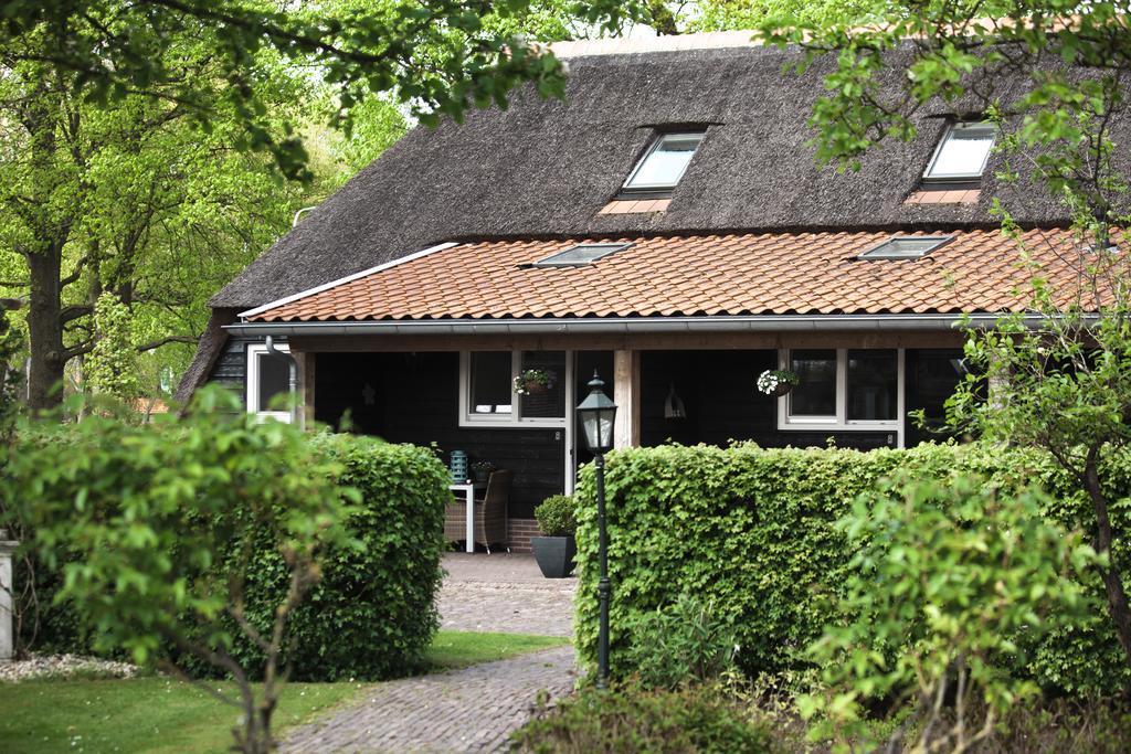 Rheezerstee Bed and Breakfast Exteriör bild